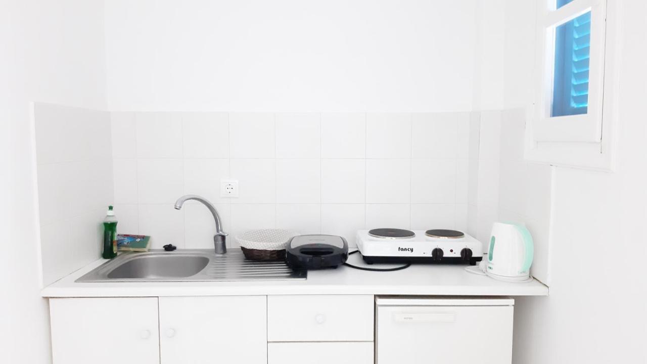Bizas Rooms & Studios Парос Экстерьер фото
