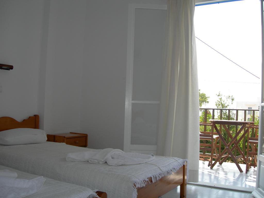 Bizas Rooms & Studios Парос Экстерьер фото